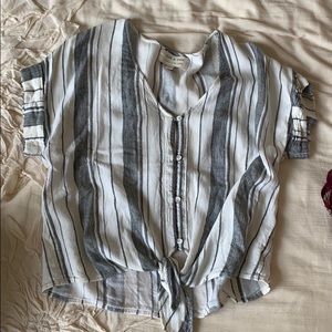 ☀️ANTHROPOLOGIE✨ Cloth and Stone Button tie top